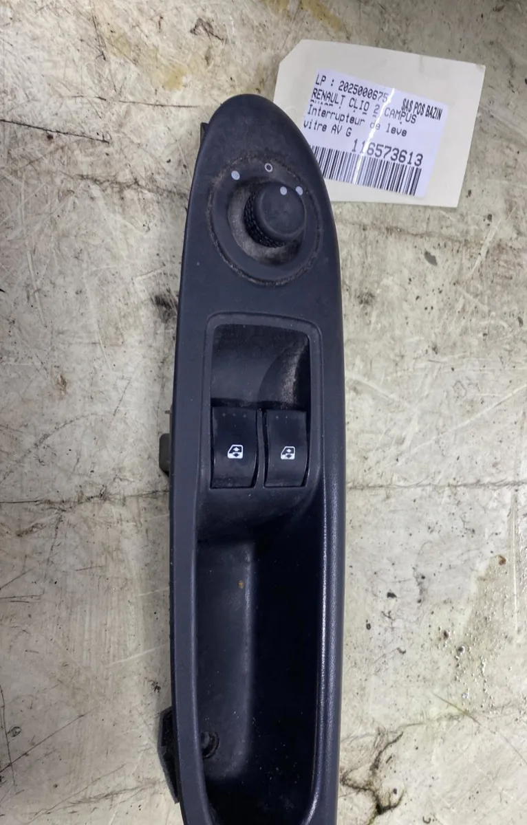 Commande lève-glace porte avant gauche RENAULT CLIO 2 CAMPUS PHASE 1 occasion