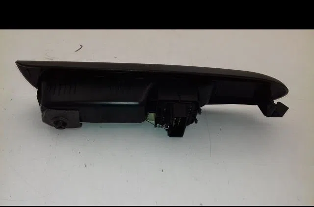 Commande lève-glace porte avant gauche Renault CLIO II (BB_, CB_) 1.2 16v (bb05, bb0w, bb11, bb27, bb2t, bb2u, bb2v, cb0