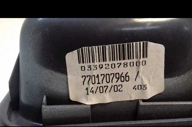 Commande lève-glace porte avant gauche Renault ESPACE III (JE0_) 2.0 (2001-2002) occasion