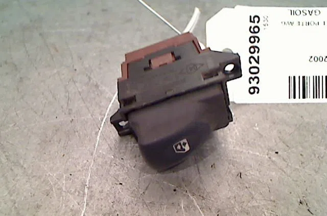 Commande lève-glace porte avant gauche Renault ESPACE III (JE0_) 2.2 12v td (je0e, je0h, je0p) (1996-2000) occasion