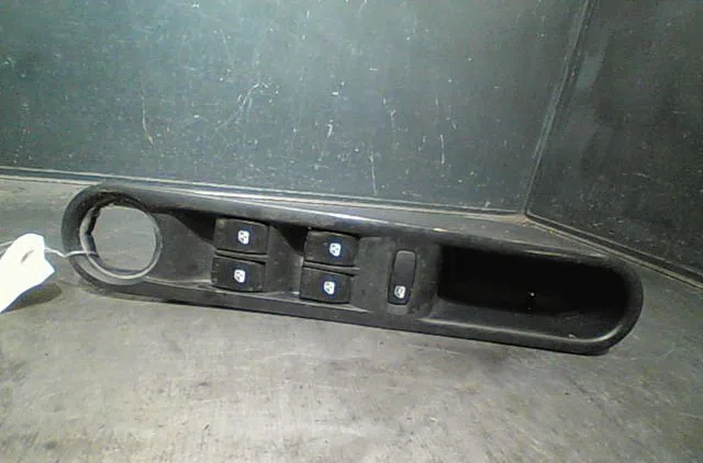 Commande lève-glace porte avant gauche Renault ESPACE IV (JK0-1_) 2.2 dci (jk0h) (2002-2006) occasion