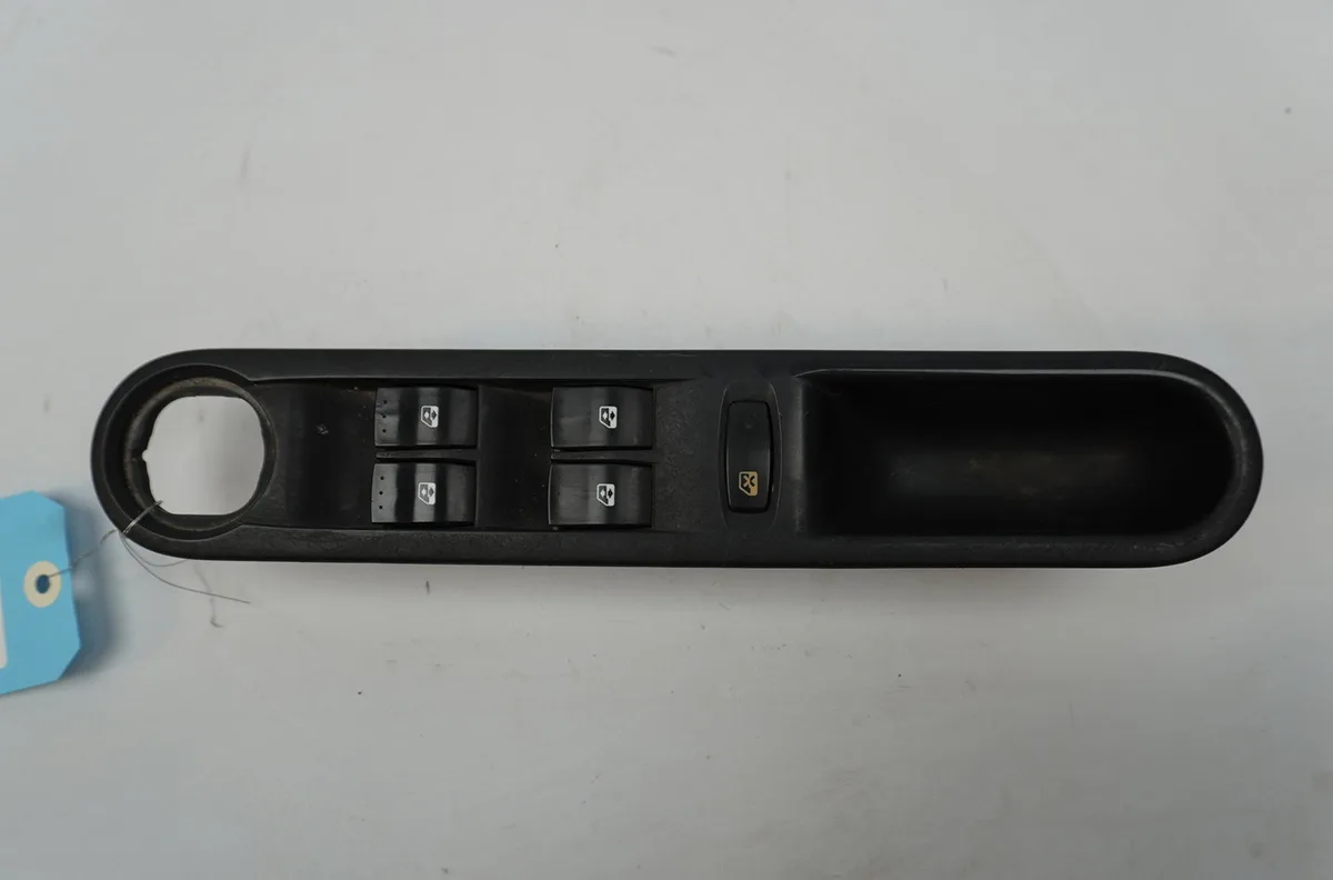 Commande lève-glace porte avant gauche Renault ESPACE IV (JK0-1_) 2.2 dci (jk0h) (2002-2006) occasion