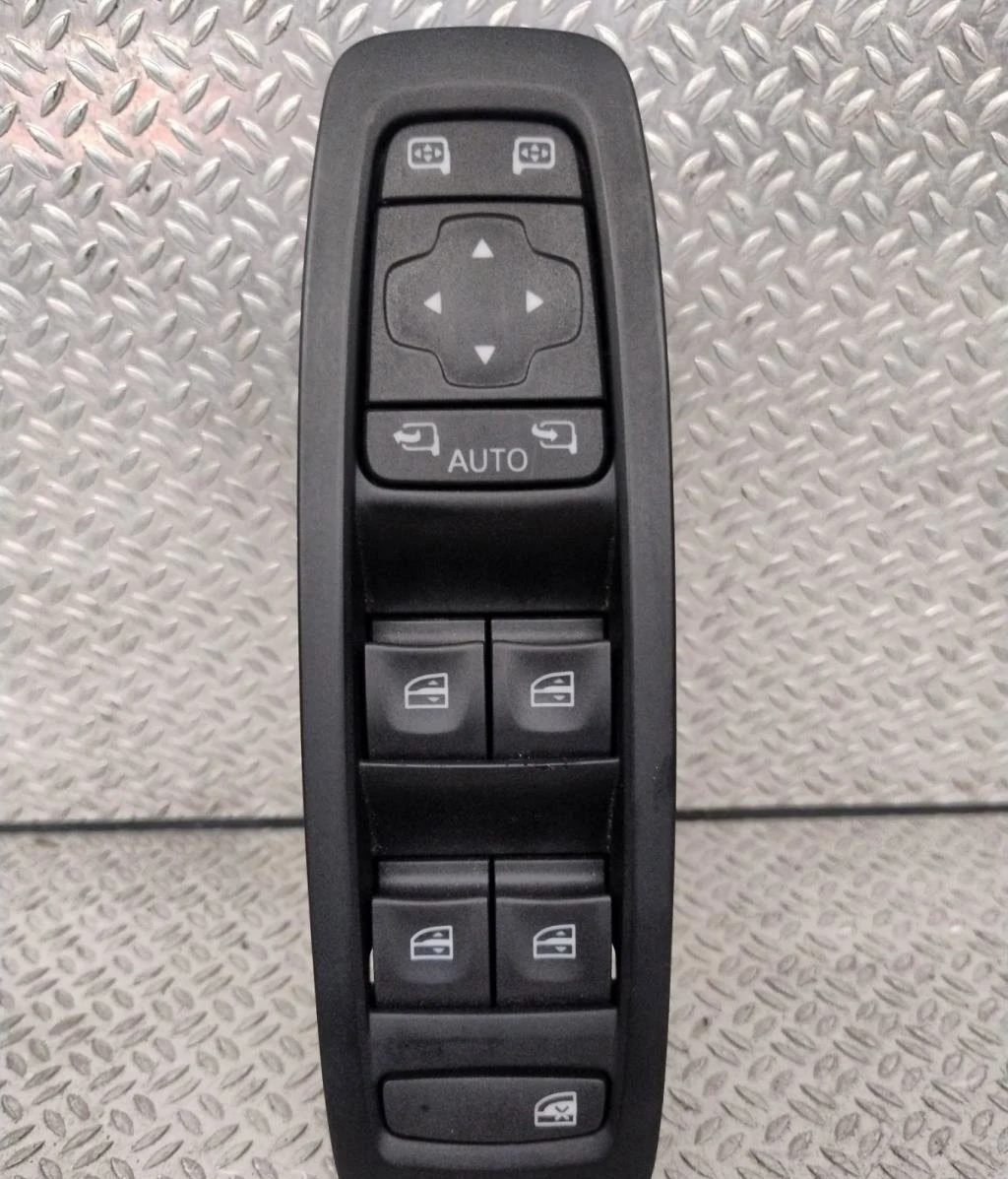 Commande lève-glace porte avant gauche Renault KADJAR (HA_, HL_) 1.2 tce 130 (2015) occasion