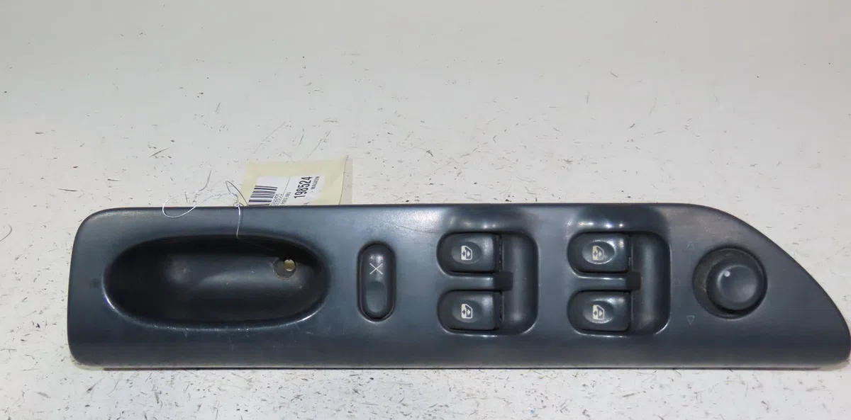 Commande lève-glace porte avant gauche Renault LAGUNA I (B56_, 556_) 1.9 dti (b56j) (1997-2001) occasion