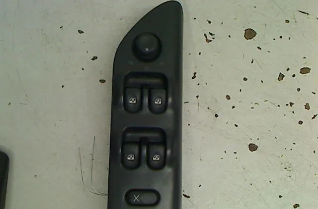 Commande lève-glace porte avant gauche RENAULT LAGUNA occasion