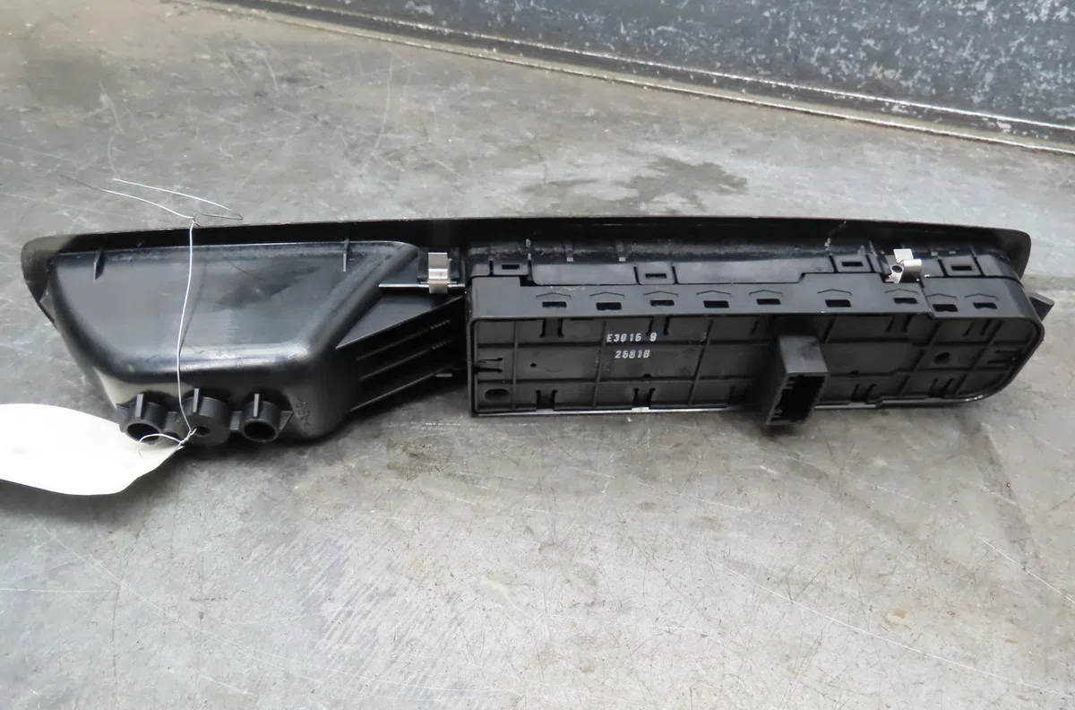 Commande lève-glace porte avant gauche Renault MEGANE III 3-5 portes (BZ0-1_, B3_) 1.5 dci (bz0c) (2008-2015) 5 portes o