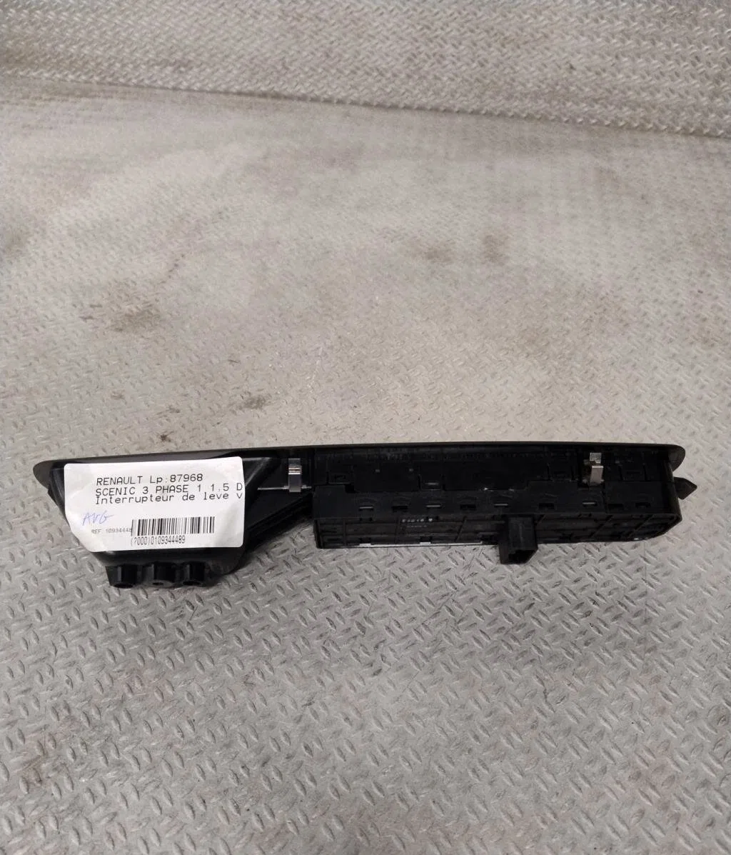 Commande lève-glace porte avant gauche Renault SCÉNIC III (JZ0-1_) 1.5 dci (jz02, jz0r) (2010) occasion
