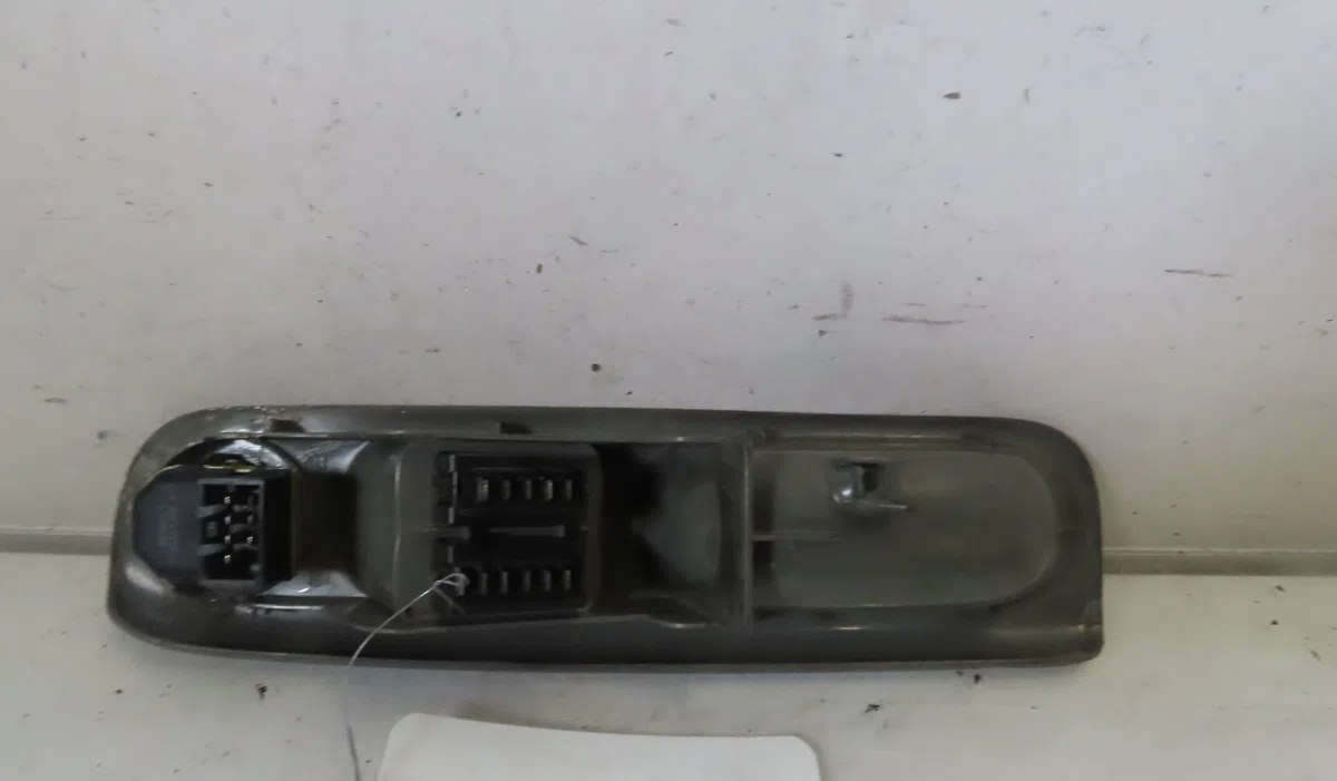 Commande lève-glace porte avant gauche RENAULT TWINGO 1999 occasion