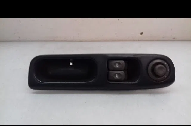 Commande lève-glace porte avant gauche Renault TWINGO I (C06_) 1.2 lpg (2003-2007) occasion