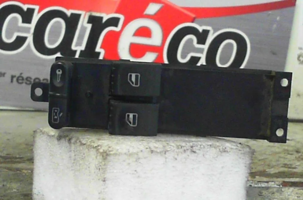 Commande lève-glace porte avant gauche SEAT LEON 1  LEON 1 occasion