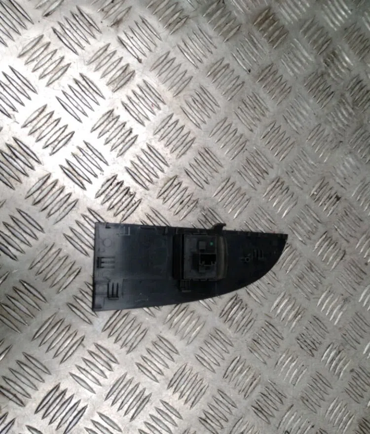 Commande lève-glace porte avant gauche Seat LEON (1P1) 1.6 tdi (2010-2012) occasion