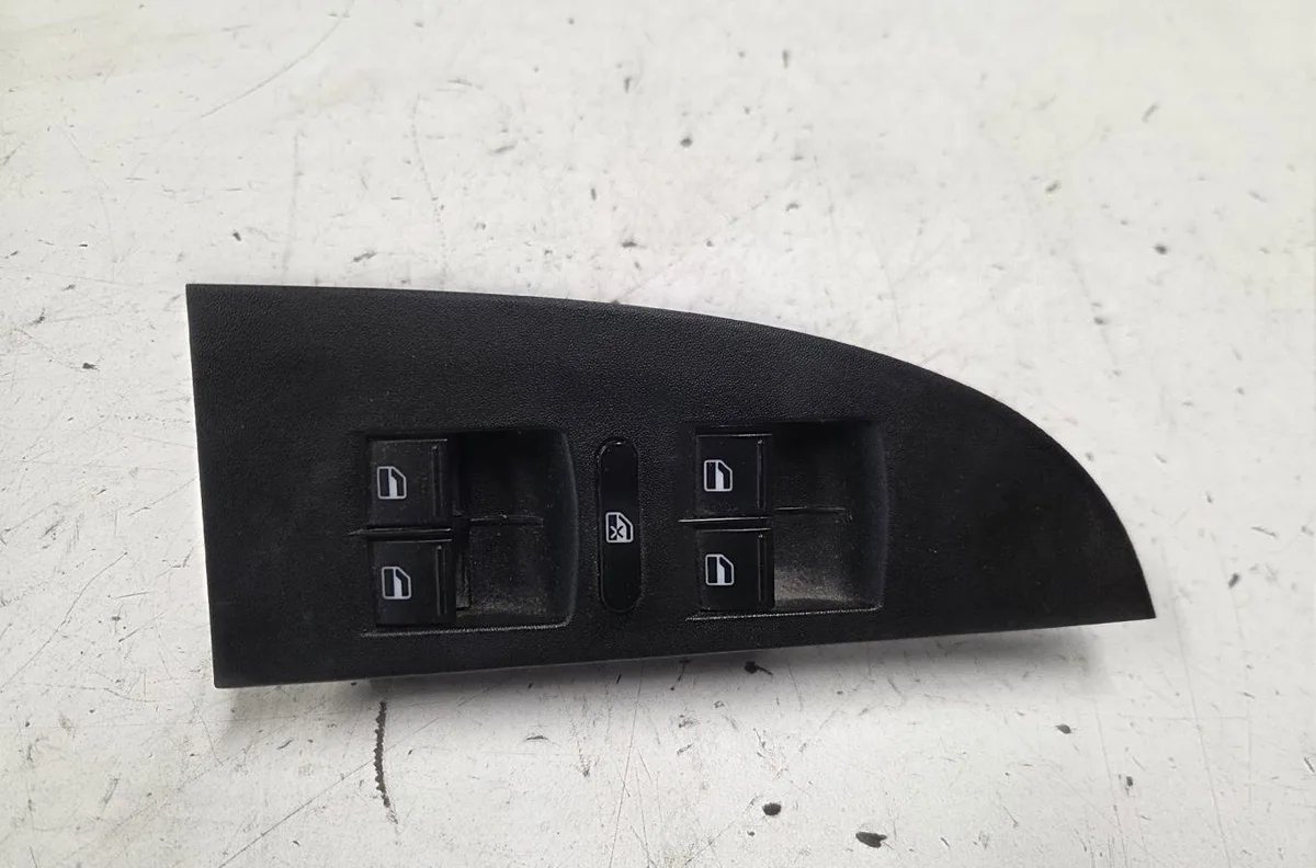 Commande lève-glace porte avant gauche SEAT LEON 2 PHASE 2 occasion