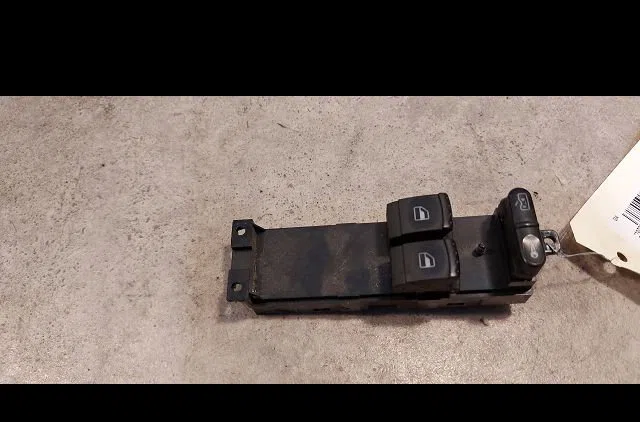 Commande lève-glace porte avant gauche SEAT LEON I 2004 occasion