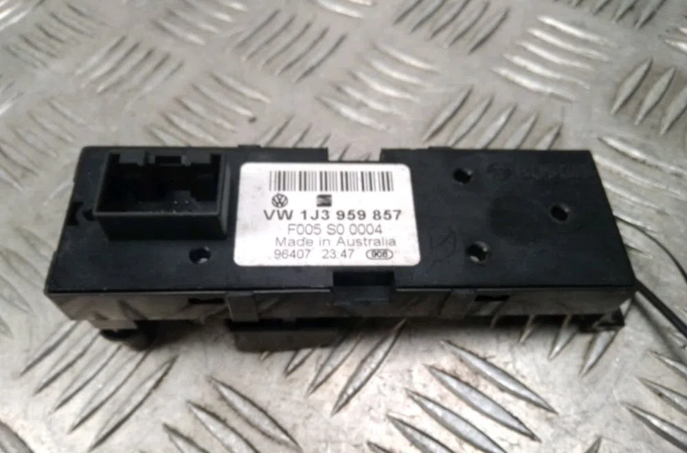 Commande lève-glace porte avant gauche Seat TOLEDO II (1M2) 1.9 tdi (1999-2004) occasion