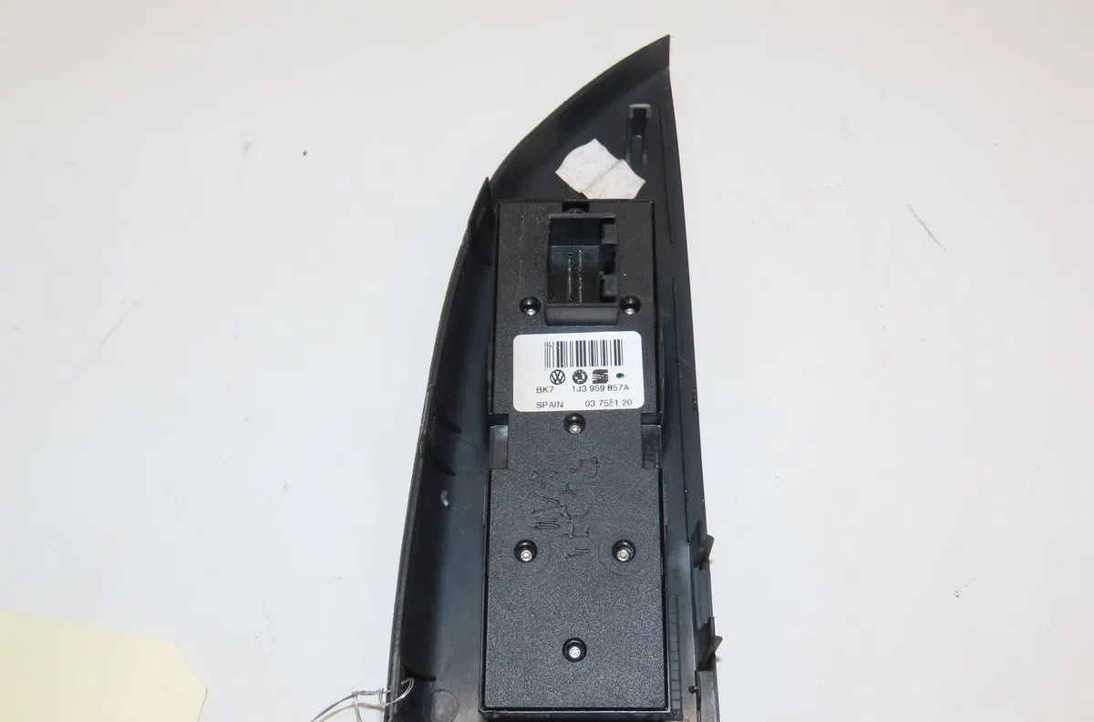 Commande lève-glace porte avant gauche Skoda FABIA I (6Y2) 1.2 (2001-2007) occasion