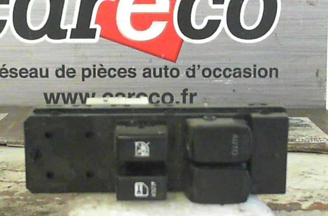 Commande lève-glace porte avant gauche SUZUKI SWIFT 3 occasion