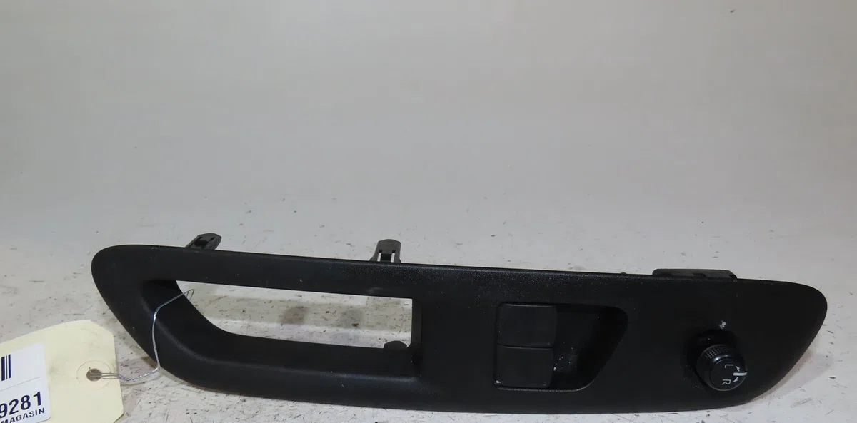 Commande lève-glace porte avant gauche Toyota AYGO X (_B7_) 1.0 vvt-i (kgb70) (2022) occasion