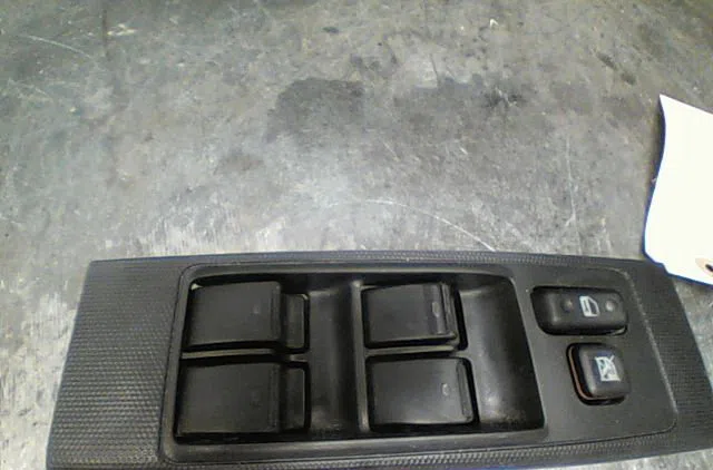 Commande lève-glace porte avant gauche Toyota COROLLA Verso (ZER_, ZZE12_, R1_) 2.2 d-4d (aur10_) (2005-2009) 5 portes o