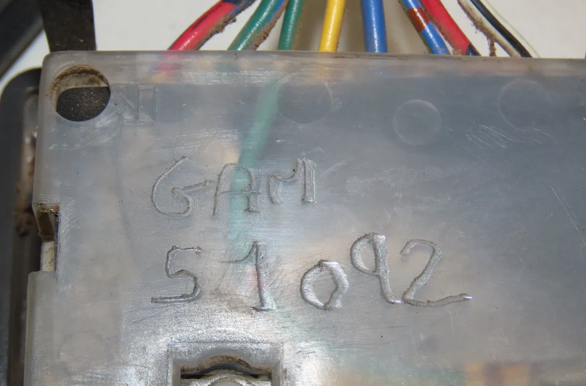 Commande lève-glace porte avant gauche Toyota HIACE IV Camionnette (__H1_, __H2_) 2.5 d-4d (klh12, klh22) (2001-2006) oc