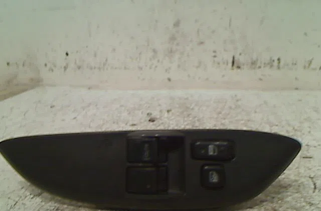 Commande lève-glace porte avant gauche TOYOTA YARIS 1999 occasion