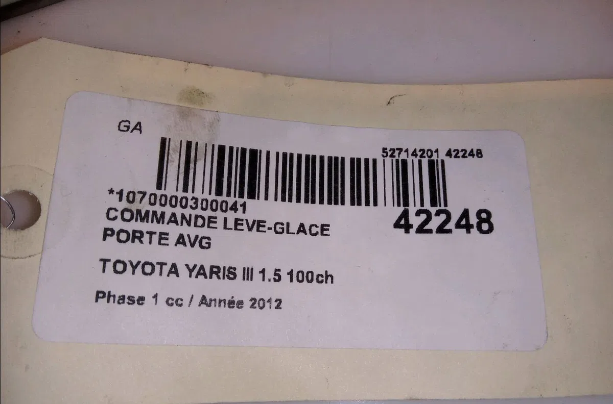 Commande lève-glace porte avant gauche Toyota YARIS (_P13_) 1.5 hybrid (nhp130_) (2012) occasion