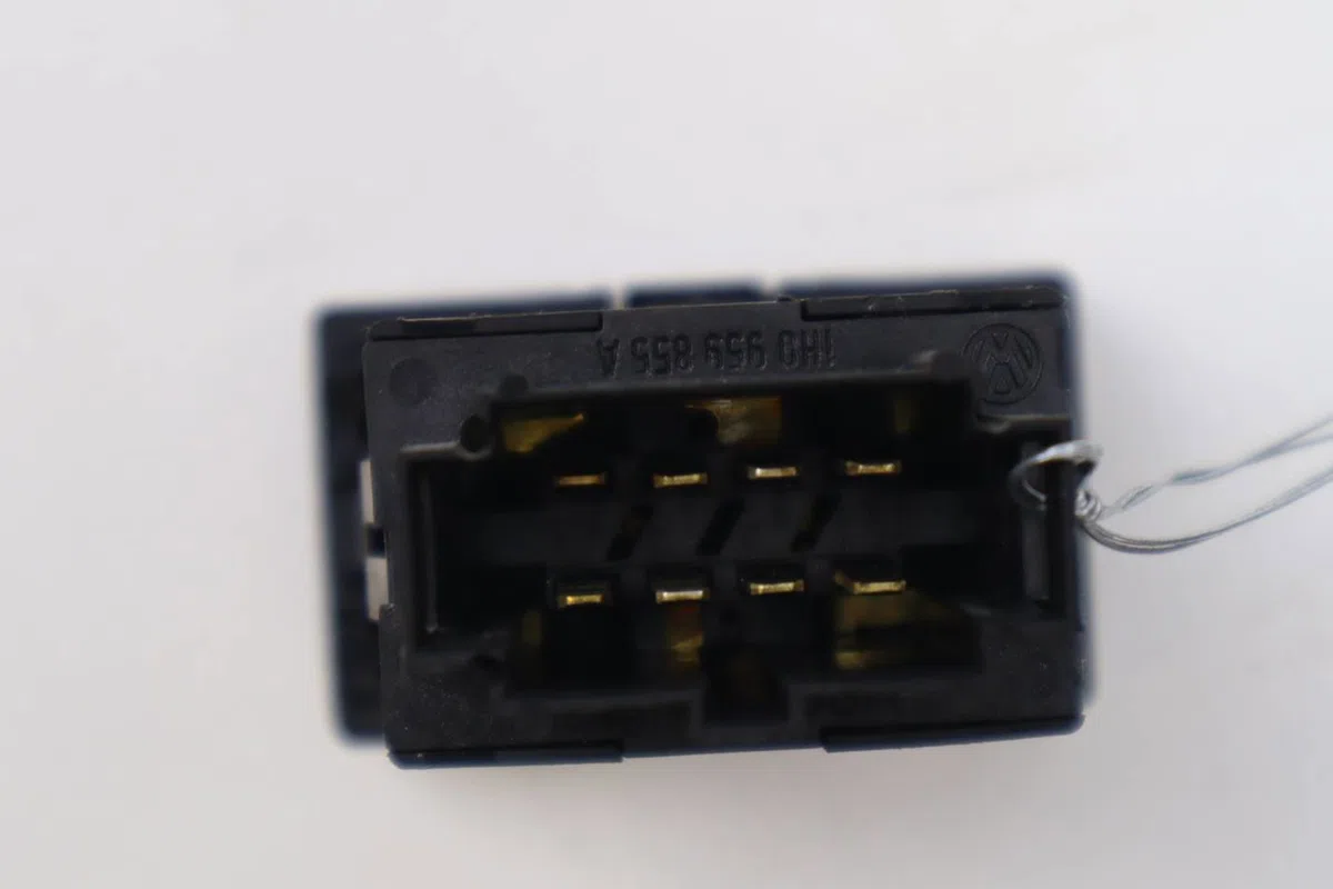 Commande lève-glace porte avant gauche Volkswagen GOLF III (1H1) 1.8 (1991-1997) 5 portes occasion