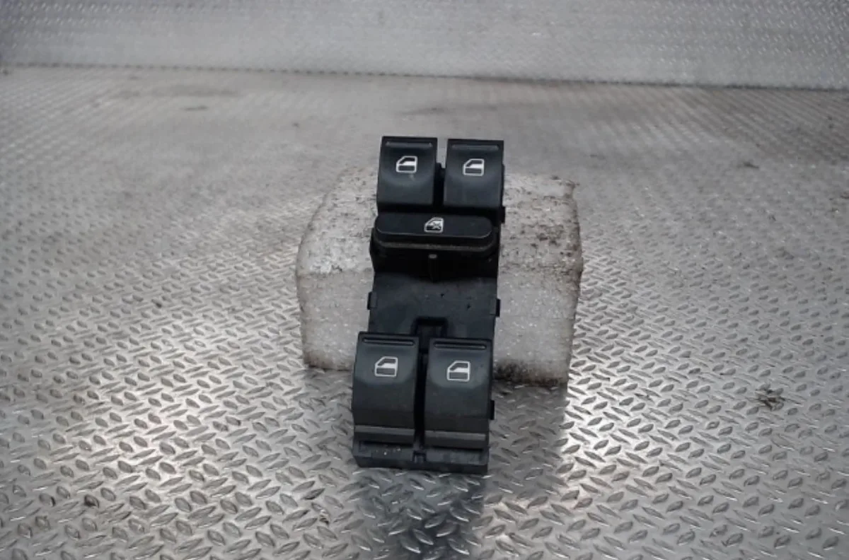 Commande lève-glace porte avant gauche VOLKSWAGEN PASSAT 5 occasion
