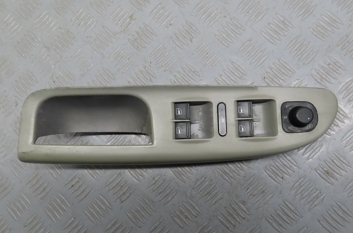 Commande lève-glace porte avant gauche Volkswagen PASSAT B6 (3C2) 2.0 tdi 16v (2005-2010) occasion