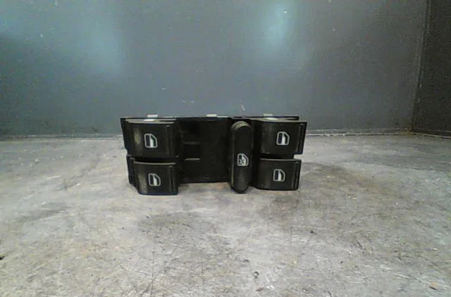 Commande lève-glace porte avant gauche Volkswagen PASSAT B6 Variant (3C5) 2.0 tdi 16v (2005-2010) 5 portes occasion