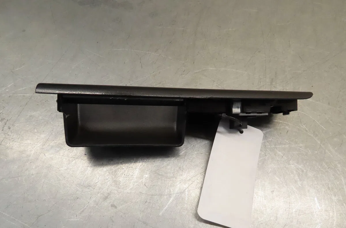 Commande lève-glace porte avant gauche Volkswagen POLO (9N_, 9A_) 1.6 16v (2006-2009) occasion