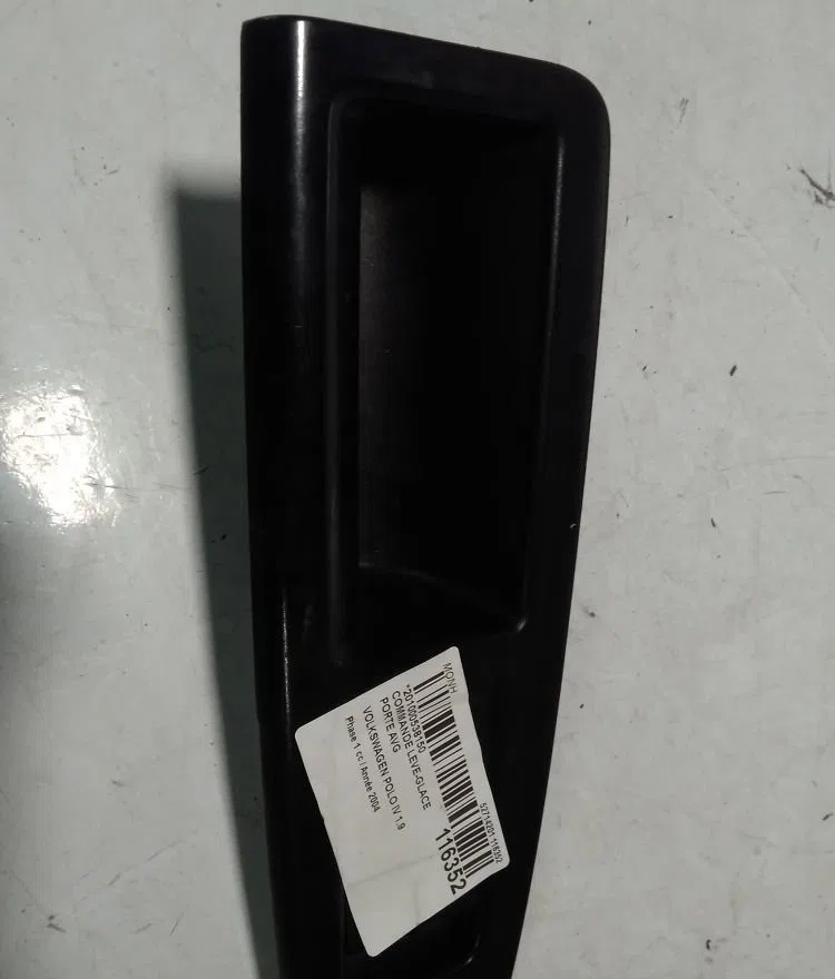 Commande lève-glace porte avant gauche VOLKSWAGEN POLO IV 2004 occasion