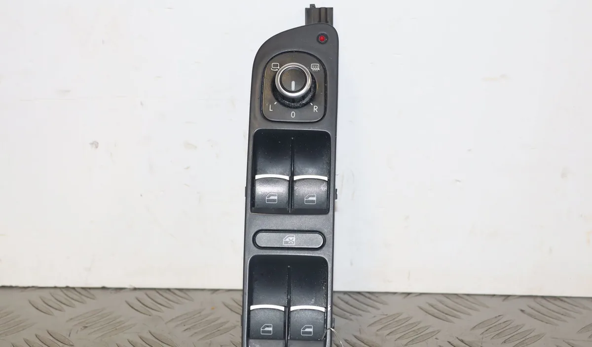 Commande lève-glace porte avant gauche Volkswagen TIGUAN (5N_) 2.0 tdi 4motion (2007-2018) occasion