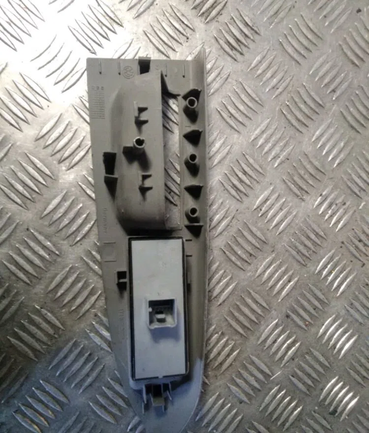 Commande lève-glace porte avant gauche Volkswagen TOURAN (1T1, 1T2) 1.6 fsi (2003-2007) occasion