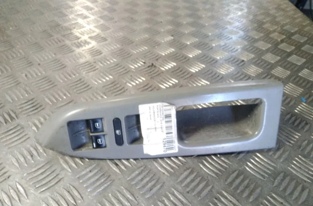 Commande lève-glace porte avant gauche Volkswagen TOURAN (1T1, 1T2) 1.6 fsi (2003-2007) occasion