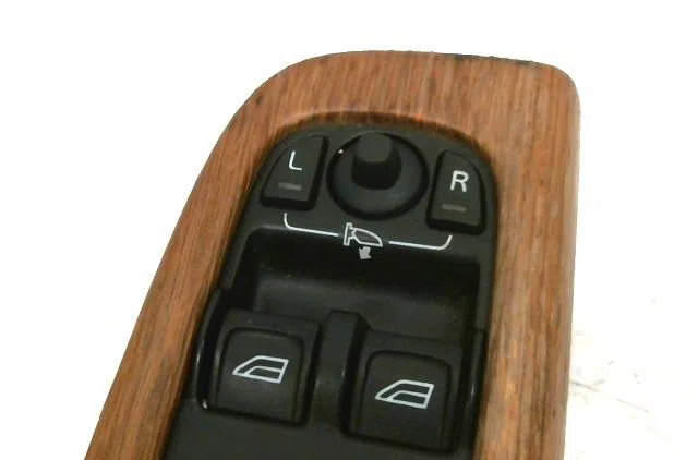Commande lève-glace porte avant gauche VOLVO C30 occasion