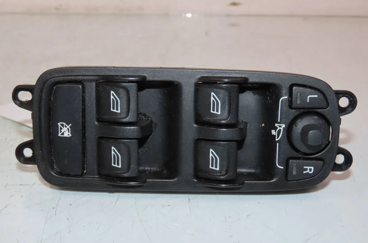 Commande lève-glace porte avant gauche Volvo S40 II (544) 1.6 d (2005-2012) occasion