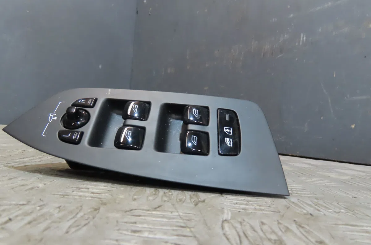 Commande lève-glace porte avant gauche Volvo S90 II (234) D3 (2016-2018) occasion