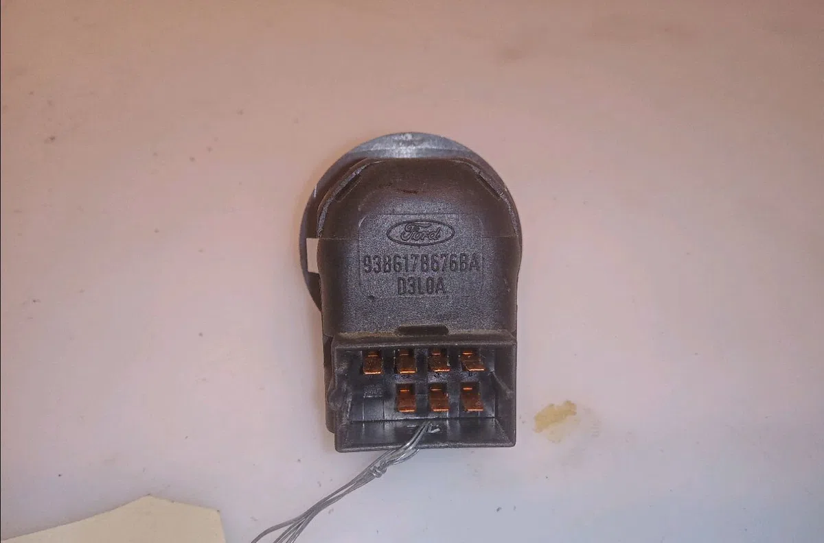 Commande rétroviseurs extérieures électriques Ford FOCUS I (DAW, DBW) 1.8 16v (1998-2004) occasion