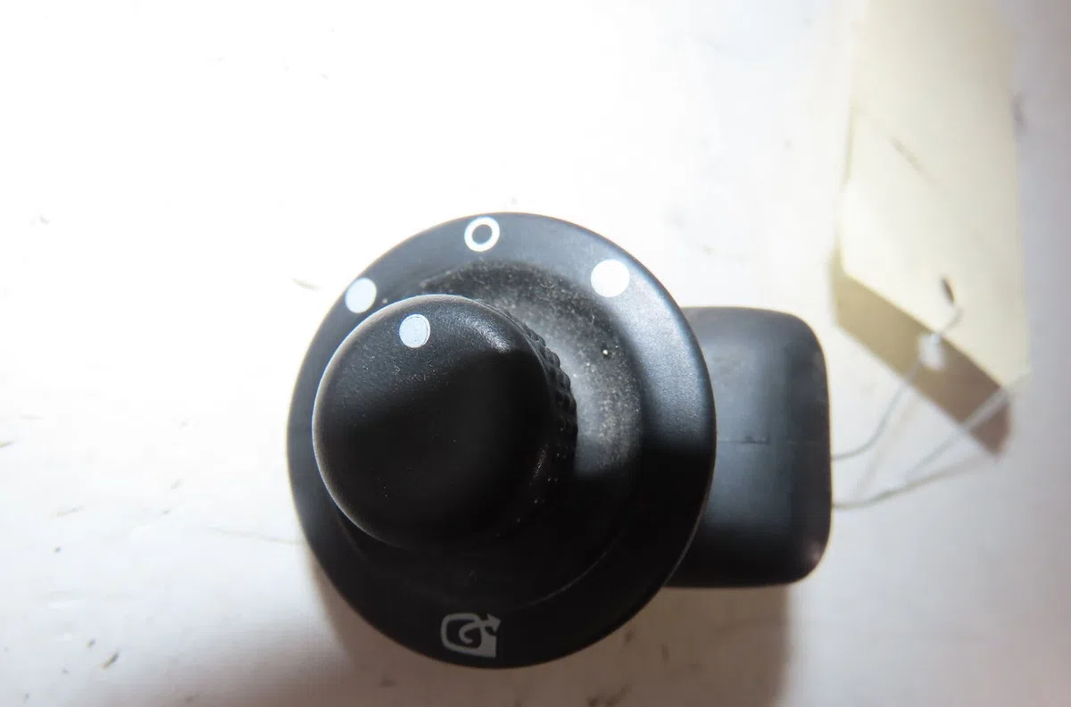 Commande rétroviseurs extérieures électriques Renault GRAND SCÉNIC II (JM0-1_) 1.9 dci (jm0g, jm12, jm1g, jm2c) (2004-20