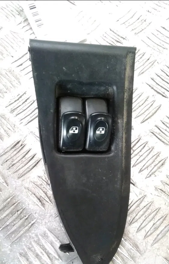Commande rétroviseurs extérieures électriques Renault KANGOO (KC0-1_) 1.5 dci (kc08, kc09) (2002) occasion