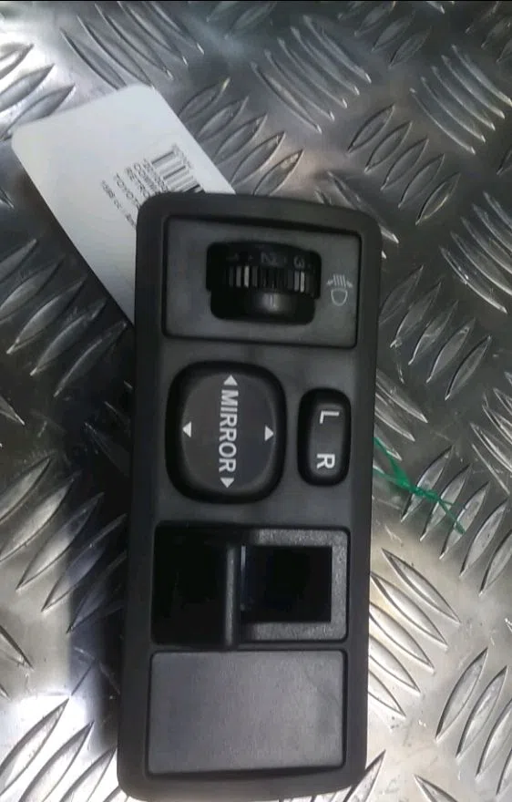 Commande rétroviseurs extérieures électriques Toyota COROLLA (_E12_) 1.6 vvt-i (zze121_) (2002-2006) occasion