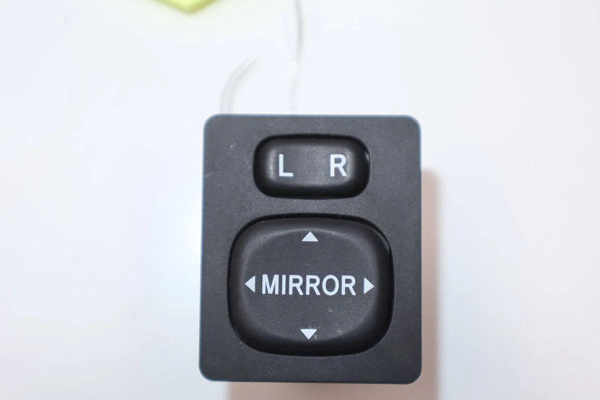 Commande rétroviseurs extérieures électriques Toyota VERSO (_R2_) 2.0 d-4d (aur20_) (2009-2018) occasion