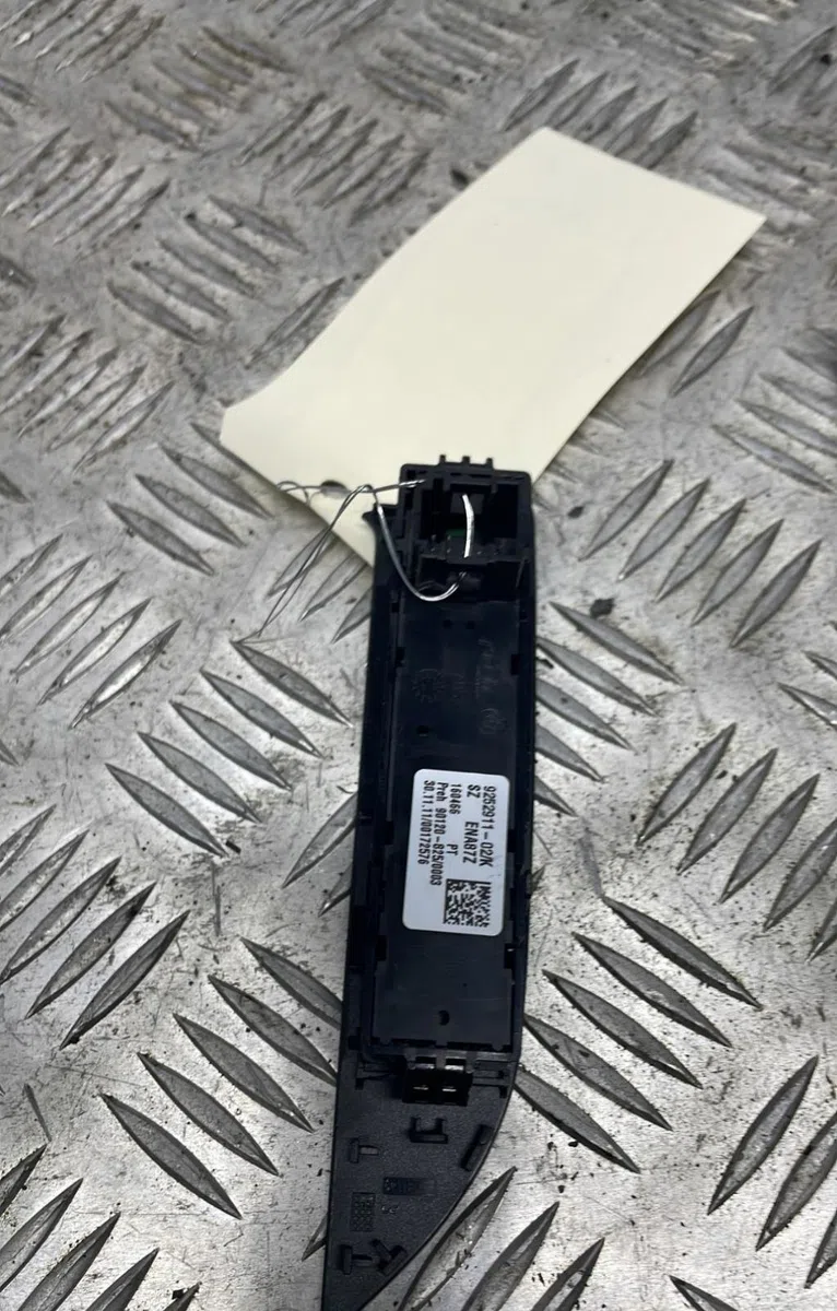 Commande toit ouvrant BMW SERIE 3 F30 PHASE 1 occasion — photo 2