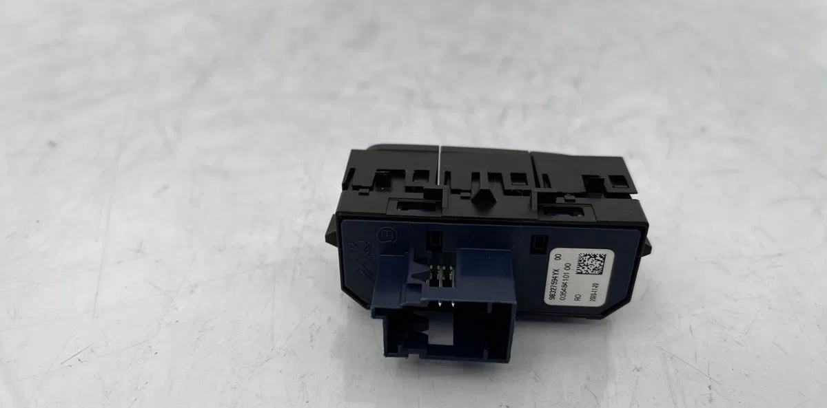 Commande toit ouvrant OPEL CORSA F PHASE 1 occasion — photo 4