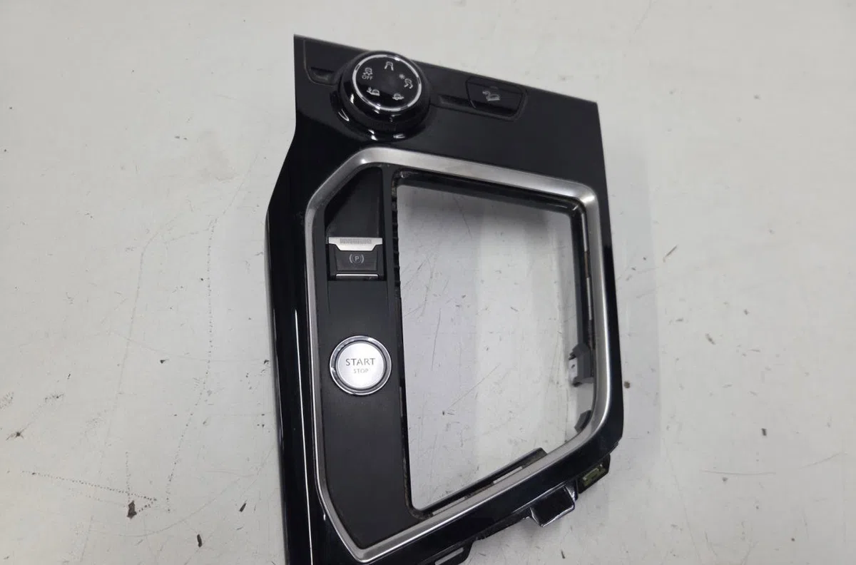 Commande toit ouvrant PEUGEOT 3008 2 PHASE 1 occasion — photo 2