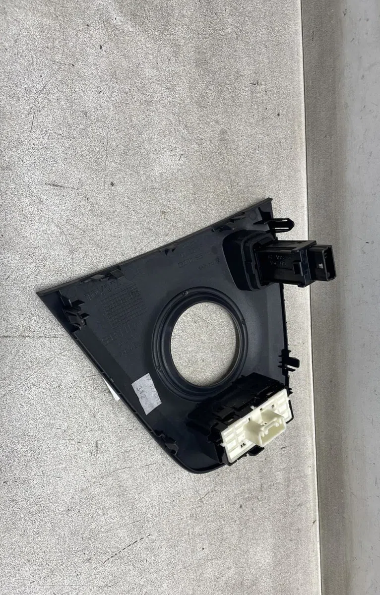 Commande toit ouvrant Toyota AURIS (_E15_) 1.8 hybrid (zwe150_) (2010-2012) occasion — photo 3