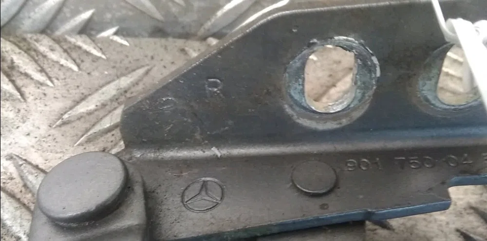 Compas d capot Mercedes-benz SPRINTER 2-t Camionnette (B901, B902) 211 cdi (901.661, 901.662, 902.661, 902.662) (2000-20