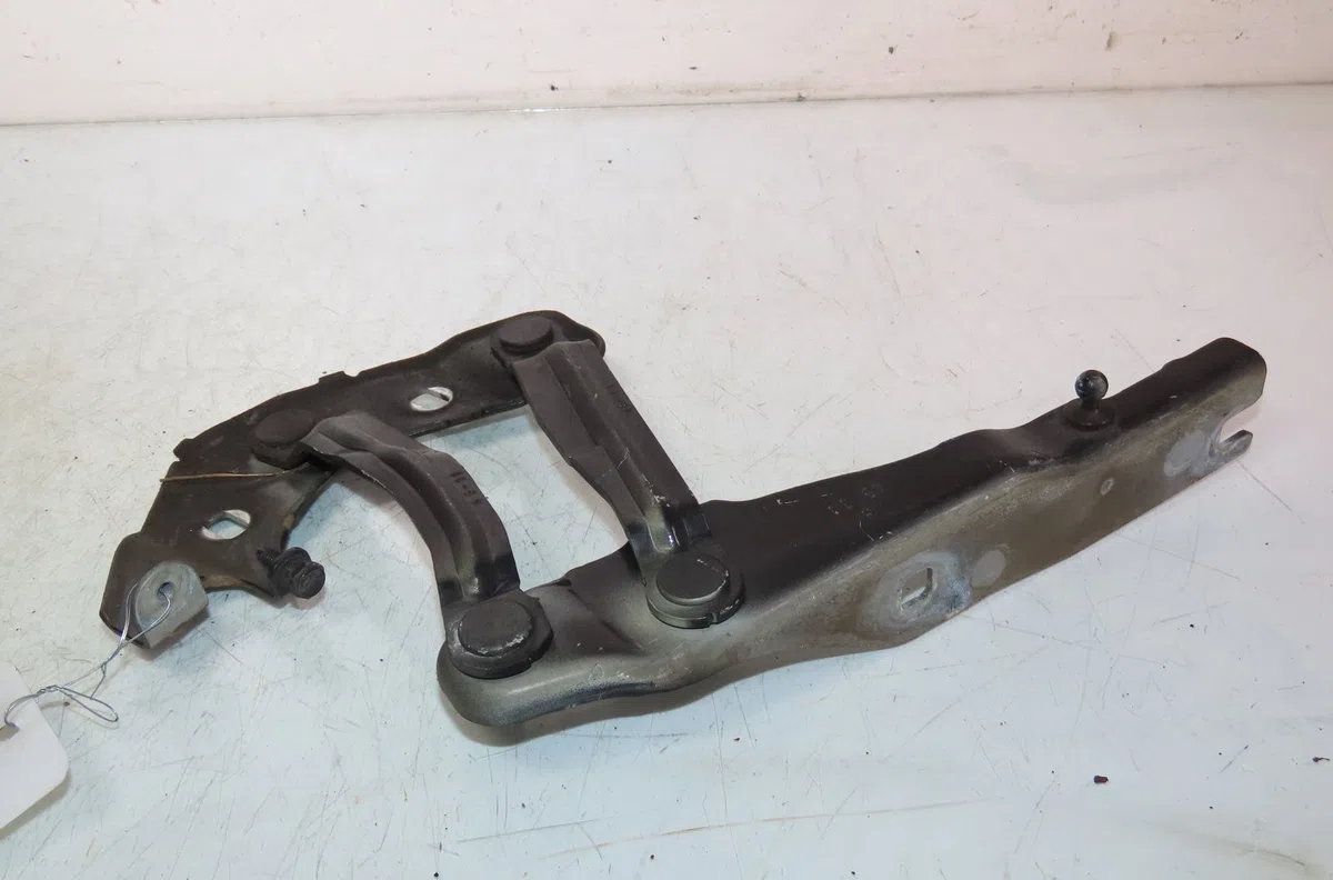 Compas g capot AUDI A1 occasion