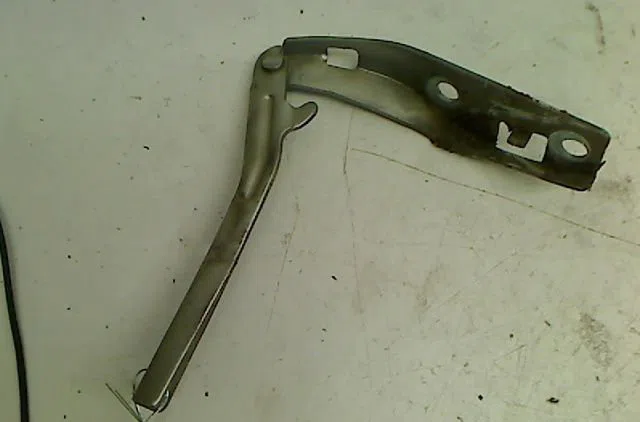 Compas g capot Peugeot 206 3-5 portes (2A-C) 1.4 i (1998-2012) 3 portes occasion