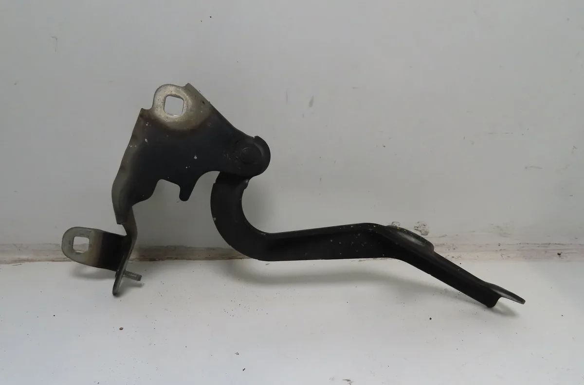 Compas g capot Renault LAGUNA III (BT0-1) 1.5 dci (bt00, bt0a, bt0t, bt1j) (2007-2015) 5 portes occasion